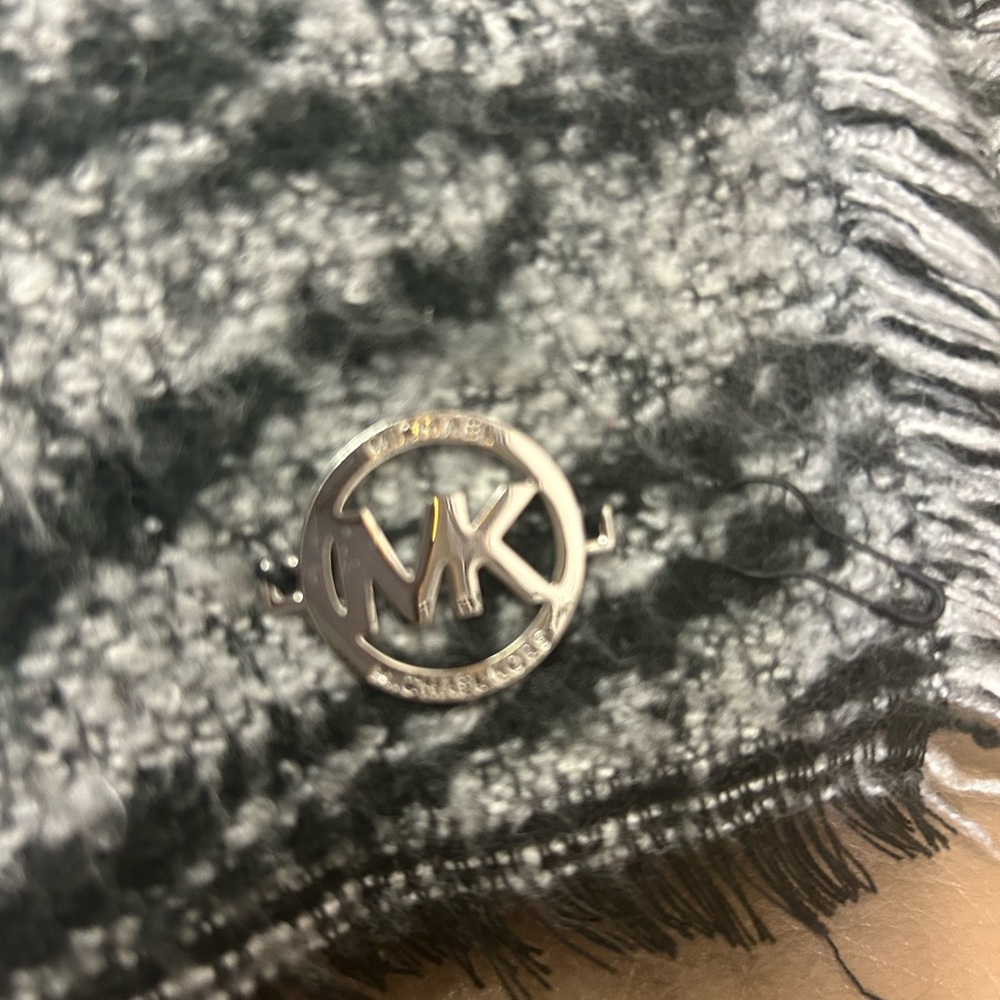 Michael Kors Black and Gray Patterned Scarf